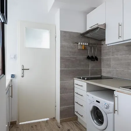 Apartment Tamka 40: Private Near Old Town & National Stadium *